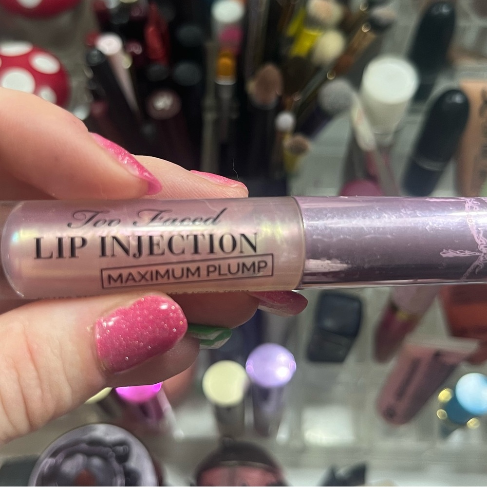Too Faced Lip Injection Maximum Plump